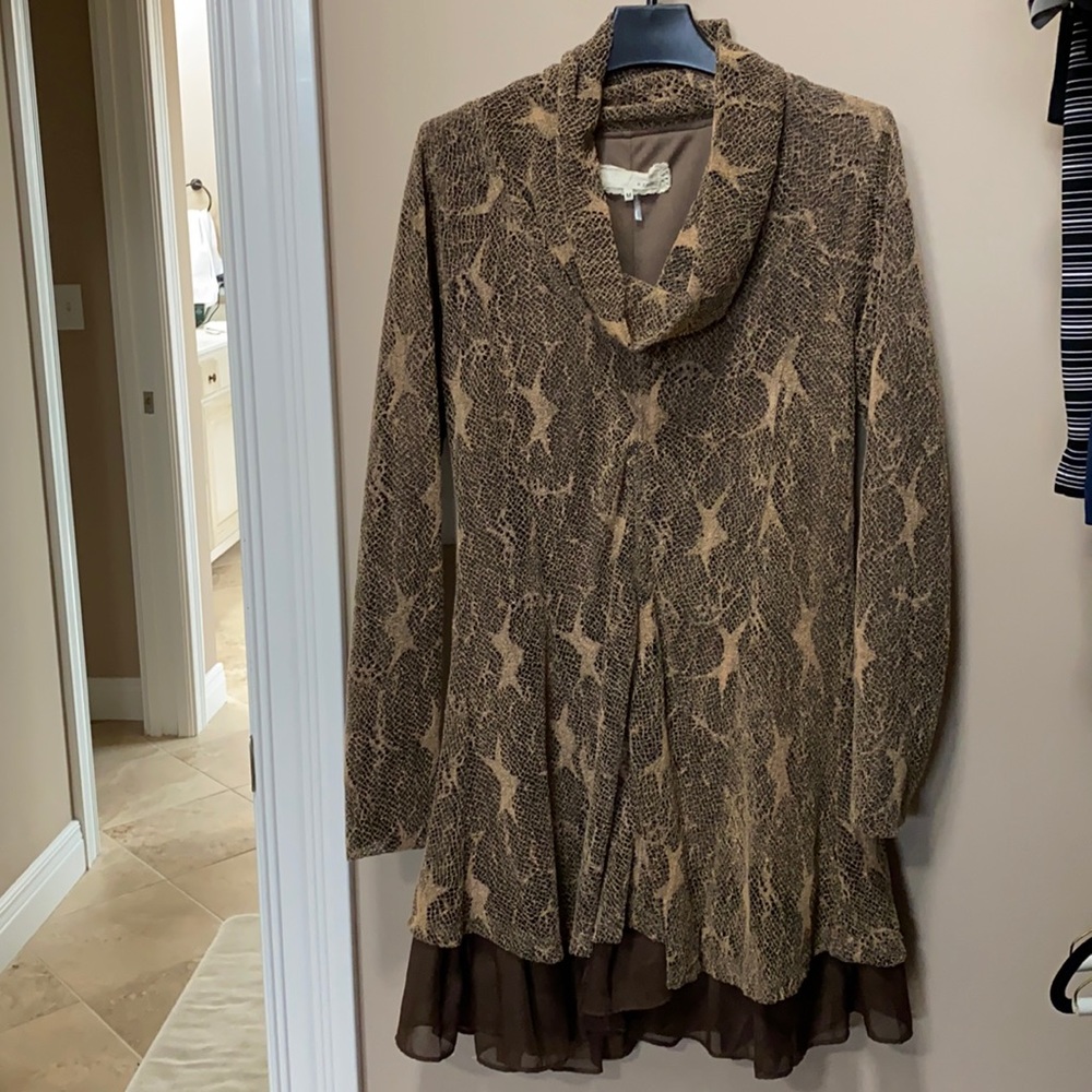 Women’s dress